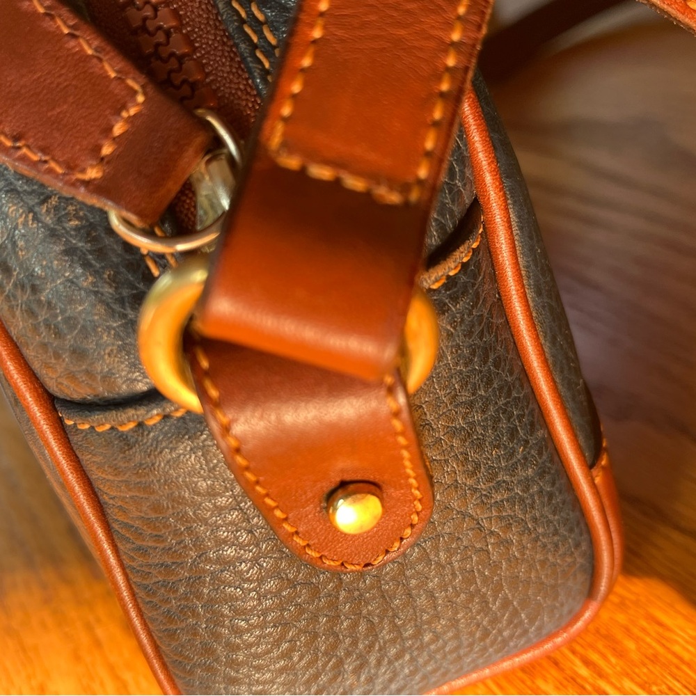 Vintage Coach Alexandria Zip from Sheridan Collection - All Weather Leather - Picture 12 of 16